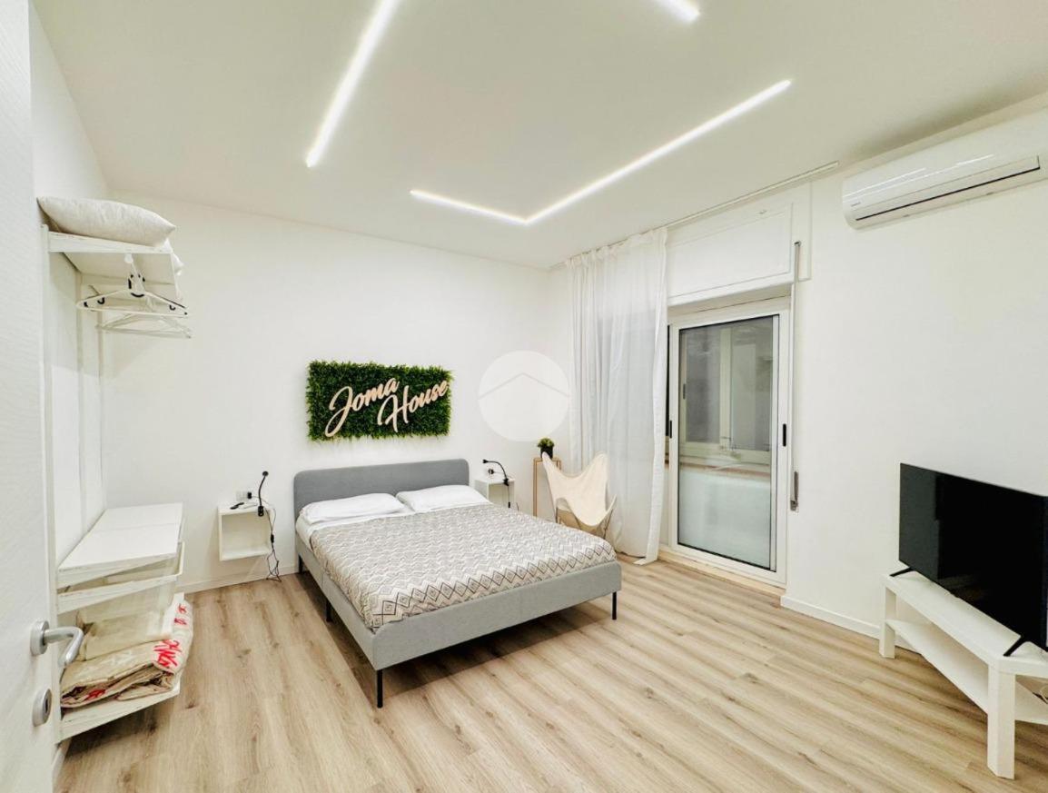 Joma House * Napoli
